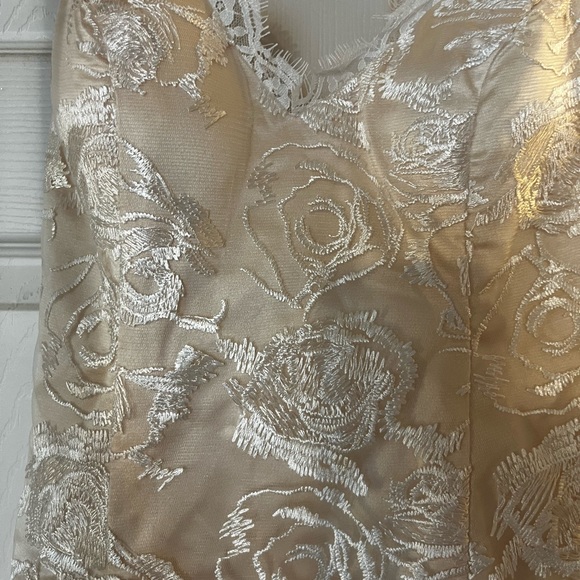 COPY - Women’s Lace Mermaid Wedding Dress for Bride - Picture 12 of 15